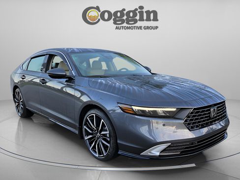 New 2025 Honda Accord Touring image 7