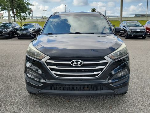 Used 2018 Hyundai Tucson SEL Plus w/ Cargo Package FWD image 2