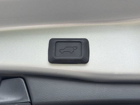 Used 2025 Toyota RAV4 XLE w/ Convenience Package AWD/4WD image 7