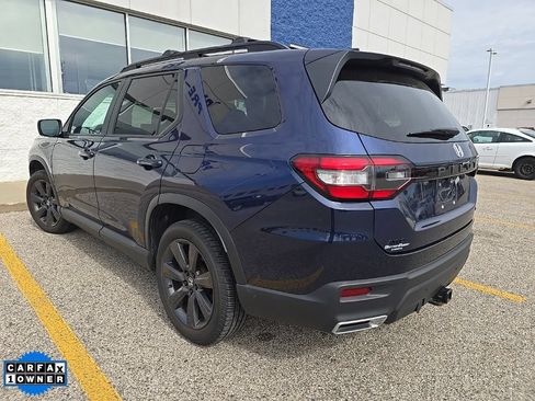 Used 2023 Honda Pilot Sport image 4