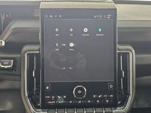 New 2026 GMC Yukon XL Denali w/ Advanced Technology Package image 28