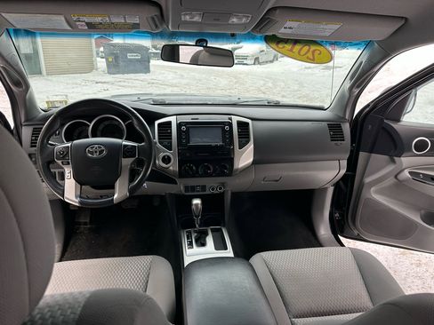 Used 2015 Toyota Tacoma 4x4 Double Cab image 10