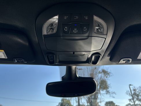 New 2026 Chrysler Pacifica Limited image 53