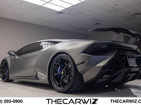 Used 2023 Lamborghini Huracan Tecnica RWD image 16