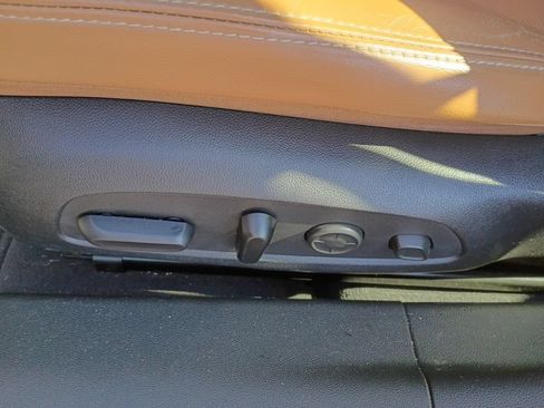 Used 2017 Buick LaCrosse Premium w/ Driver Confidence Package #2 AWD/4WD image 13