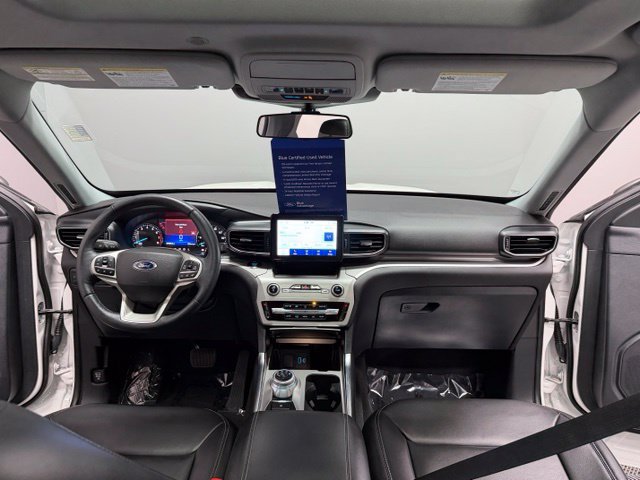 Used 2022 Ford Explorer XLT w/ Equipment Group 202A AWD/4WD image 35