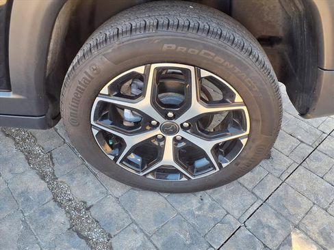 Used 2025 Jeep Compass Limited w/ Sun & Sound Group image 22