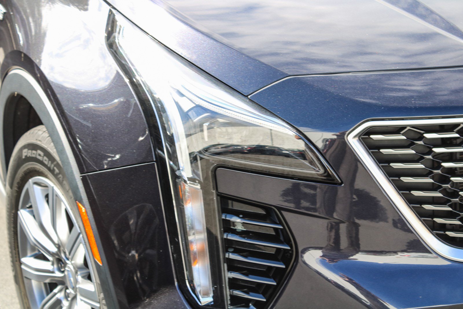 Used 2023 Cadillac XT4 Premium Luxury FWD image 5