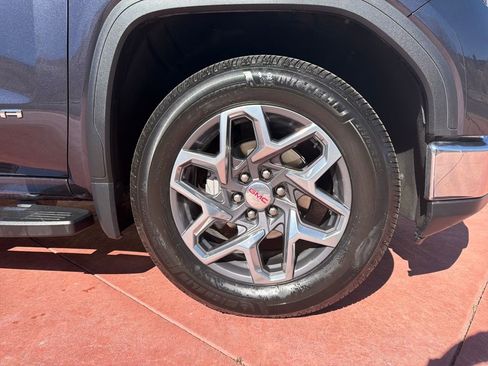 Used 2022 GMC Sierra 1500 SLT w/ SLT Premium Plus Package image 34