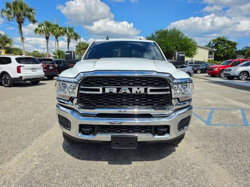 Used 2024 RAM 2500 Tradesman w/ Chrome Appearance Group AWD/4WD image 8