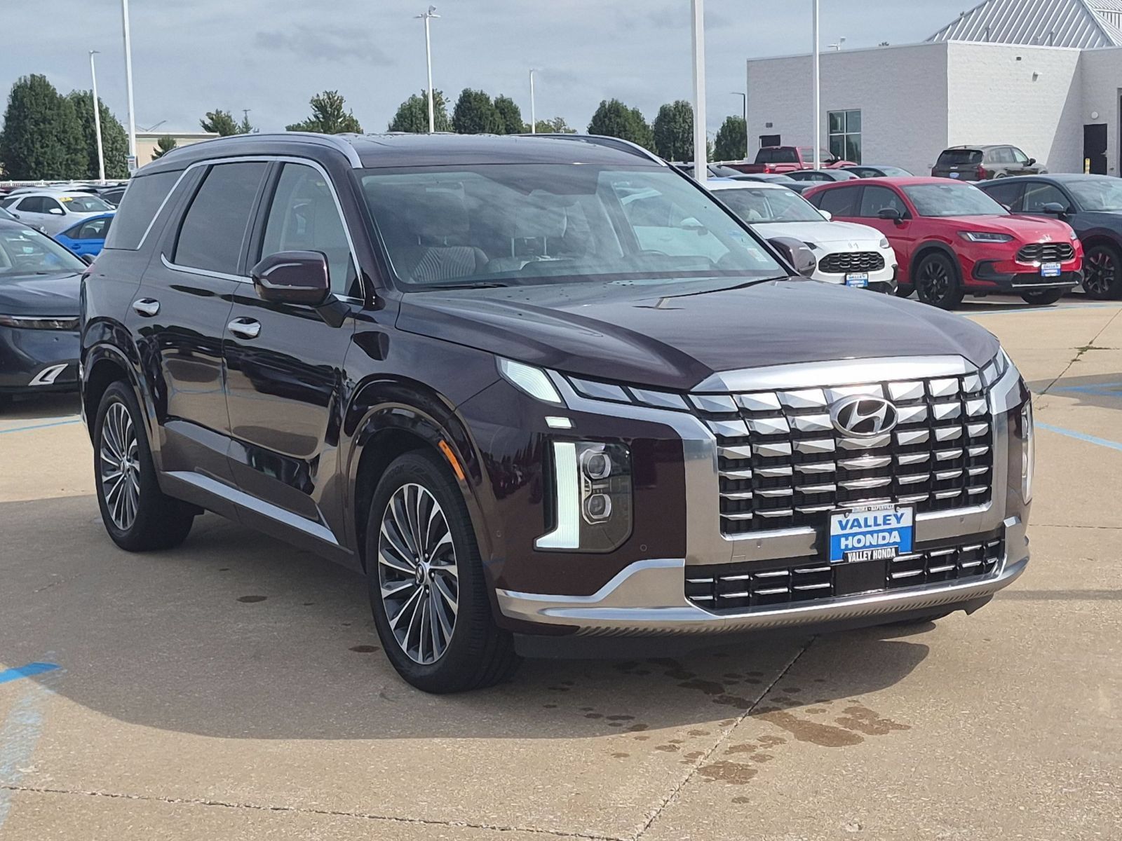 Used 2023 Hyundai Palisade Calligraphy w/ Cargo Package AWD/4WD image 4