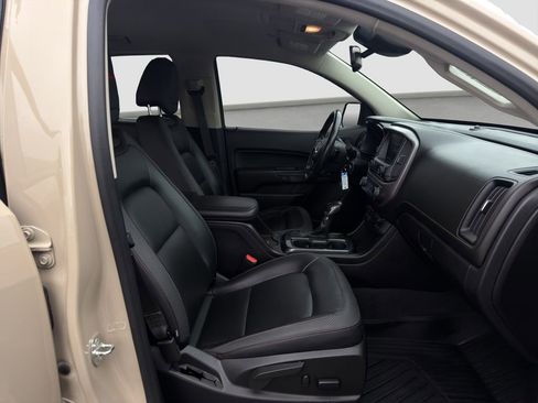 Used 2022 GMC Canyon AT4 image 18