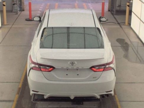 Used 2023 Toyota Camry SE FWD image 8