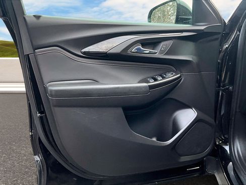 Used 2023 Chevrolet TrailBlazer RS image 12