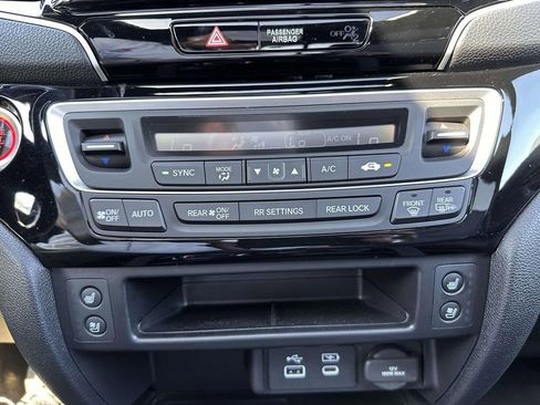 Used 2025 Honda Ridgeline Black Edition image 25
