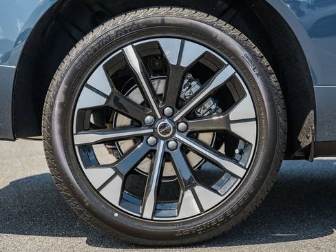 New 2027 Volvo XC60 B5 Plus AWD/4WD image 19