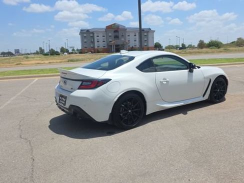 Used 2025 Toyota GR86 Premium RWD image 6