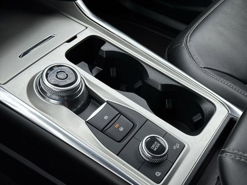 Used 2023 Ford Explorer Limited w/ Limited Technology Package image 38