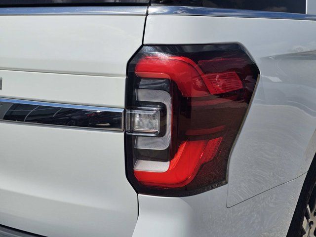 Used 2022 Ford Expedition Limited AWD/4WD image 9