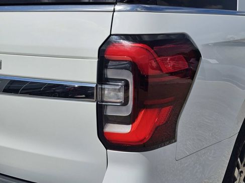 Used 2022 Ford Expedition Limited AWD/4WD image 9