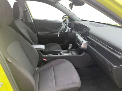 Certified 2025 Hyundai Kona SEL AWD/4WD image 15