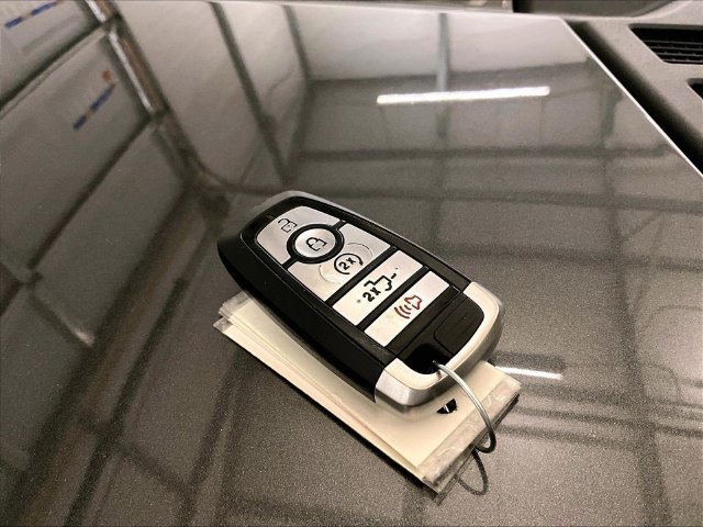 Used 2019 Ford F150 Lariat AWD/4WD image 9