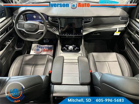 New 2026 Jeep Grand Wagoneer L Limited image 23