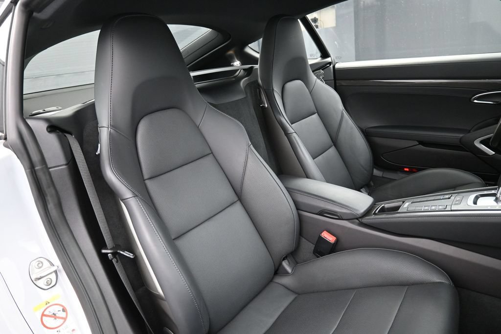 Certified 2025 Porsche 718 Cayman RWD image 25