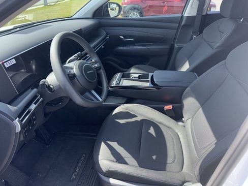 Used 2025 Hyundai Tucson Blue image 8