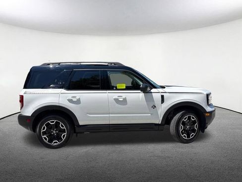 Certified 2025 Ford Bronco Sport Outer Banks w/ Outer Banks Tech Package+ AWD/4WD image 16