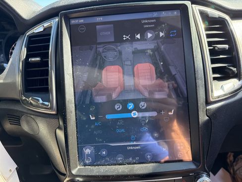 Used 2019 Ford Ranger XLT w/ Equipment Group 302A Luxury AWD/4WD image 7