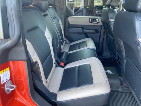 Used 2024 Ford Bronco Wildtrak image 28