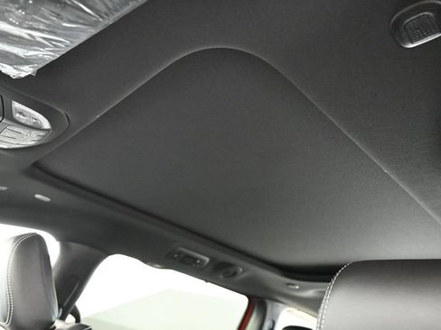 New 2027 Chrysler Pacifica Select FWD image 15