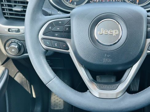 Used 2022 Jeep Cherokee Latitude Lux AWD/4WD image 15