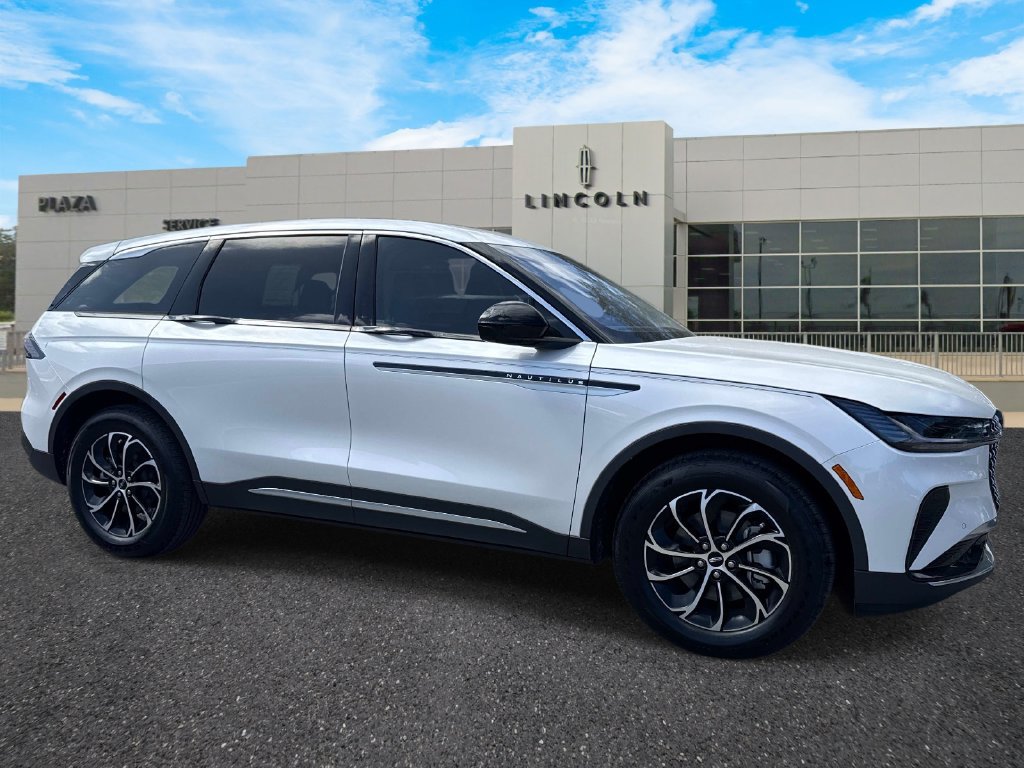New 2026 Lincoln Nautilus Premier w/ Equipment Group 102A AWD/4WD image 5