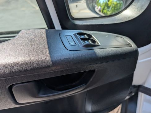 Used 2023 RAM ProMaster 2500 FWD image 12