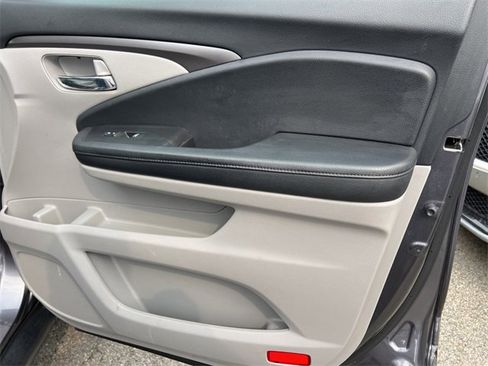 Used 2019 Honda Pilot EX-L image 12