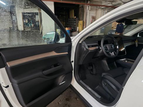 New 2025 Volvo EX90 Plus image 20