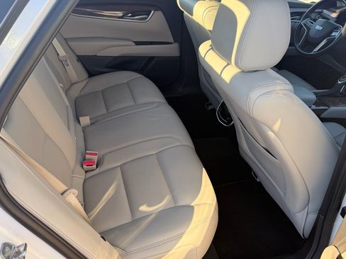 Used 2019 Cadillac XTS Luxury image 22