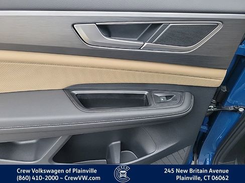 Certified 2025 Volkswagen Atlas Cross Sport SE image 48