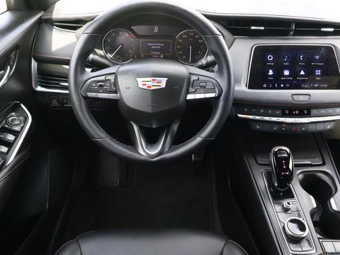 Used 2022 Cadillac XT4 Sport w/ Enhanced Visibility Package AWD/4WD image 15