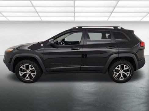 Used 2015 Jeep Cherokee Trailhawk w/ Comfort/Convenience Group AWD/4WD image 4