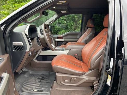 Used 2018 Ford F150 King Ranch w/ Equipment Group 601A Luxury AWD/4WD image 10