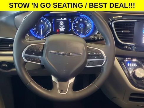 Used 2023 Chrysler Voyager LX FWD image 22