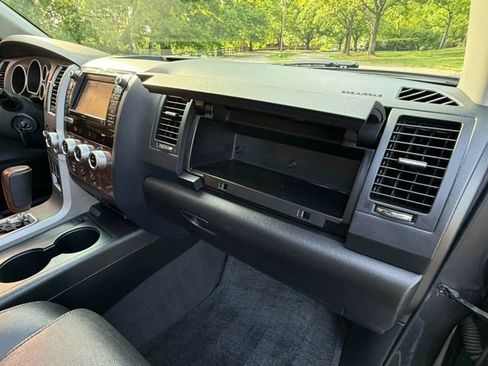 Used 2012 Toyota Tundra Limited image 27