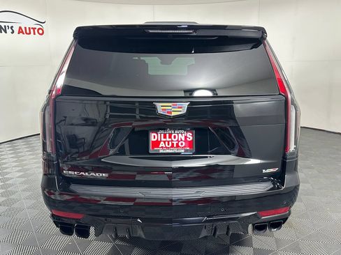 Used 2023 Cadillac Escalade ESV V AWD/4WD image 5