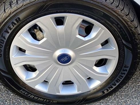 Used 2022 Ford Transit Connect XL image 32