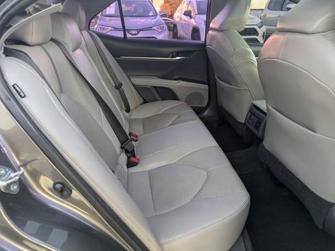 Used 2021 Toyota Camry XLE image 31