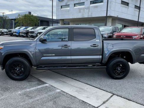 Used 2022 Toyota Tacoma SR5 image 5