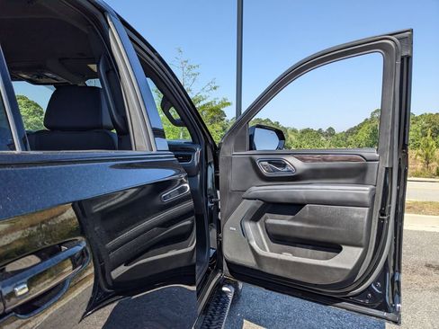 Used 2024 Chevrolet Tahoe Z71 w/ Luxury Package image 64